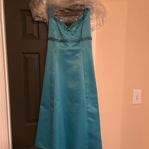 Elegant Teal Evening Gown